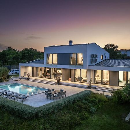 Martincic Residence - 5 Stars Luxury With Pool Heating On 4000M2 Rakalj Exterior foto