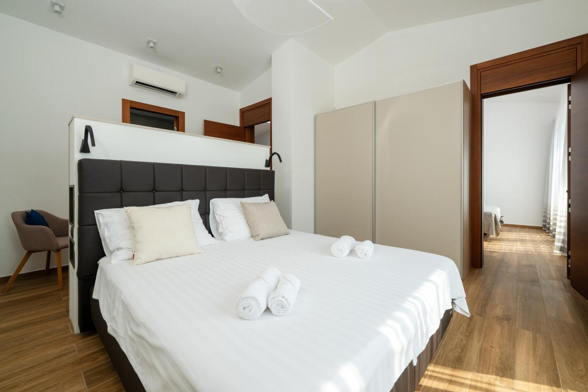 Martincic Residence - 5 Stars Luxury With Pool Heating On 4000M2 Rakalj Exterior foto